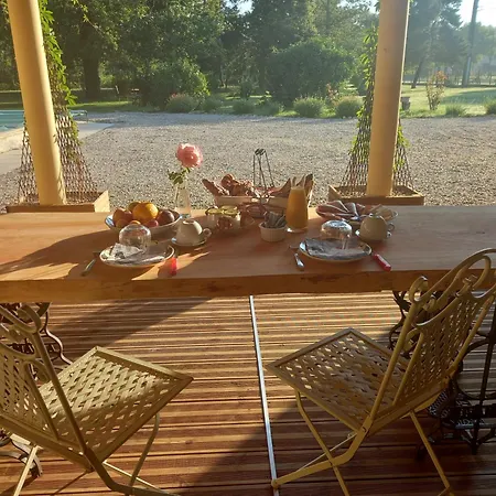L A P Tite Médocaine Bed and breakfast
